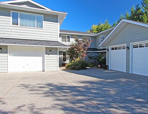 Okanagan Landing Family Home - 5 Bdrm HT - Vernon