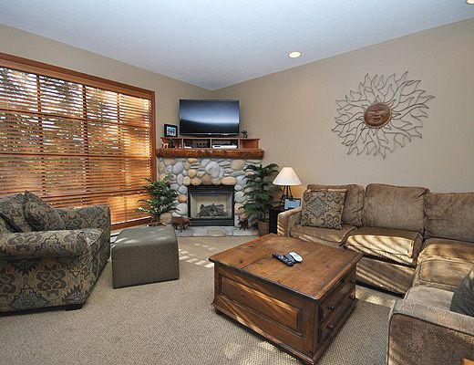 Trails Edge #14 - 4 Bdrm + Den HT - Sun Peaks (TM)