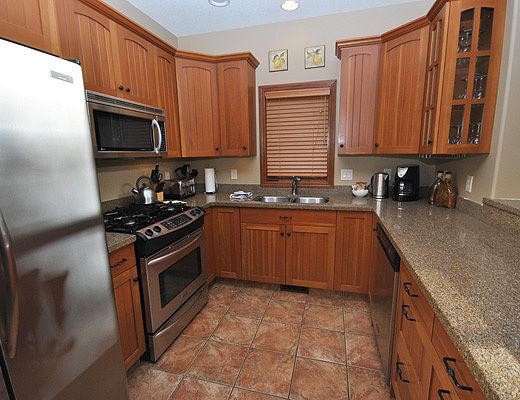 Trails Edge #14 - 4 Bdrm + Den HT - Sun Peaks (TM)