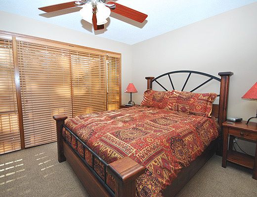 Trails Edge #14 - 4 Bdrm + Den HT - Sun Peaks (TM)
