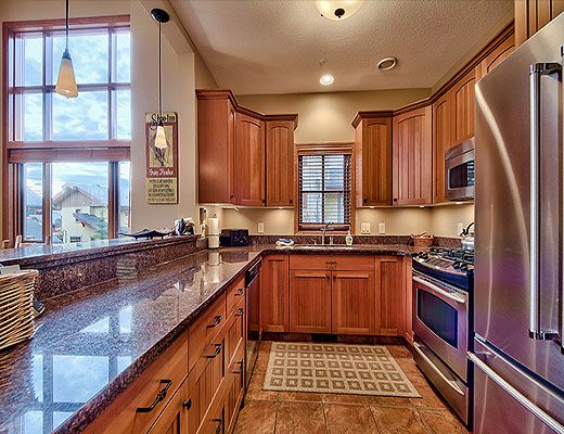 Trails Edge #48 - 3 Bdrm + Den HT - Sun Peaks (TM)