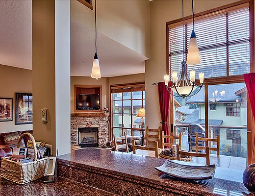Trails Edge #48 - 3 Bdrm + Den HT - Sun Peaks (TM)