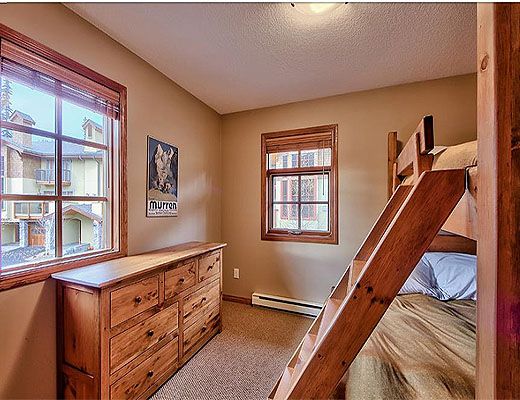 Trails Edge #48 - 3 Bdrm + Den HT - Sun Peaks (TM)