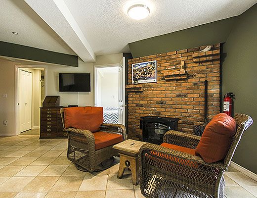 Hugh & Mary Vineyard - 4 Bdrm w/ Pool - West Kelowna