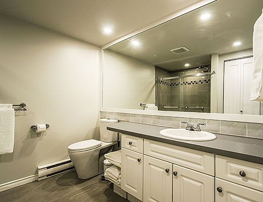Hugh & Mary Vineyard - 4 Bdrm w/ Pool - West Kelowna