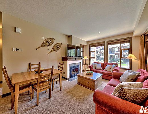 Stone's Throw #12 - 2 Bdrm HT - Sun Peaks