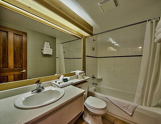 Hearthstone Lodge #221 - Studio + Loft (Family Suite) - Sun Peaks