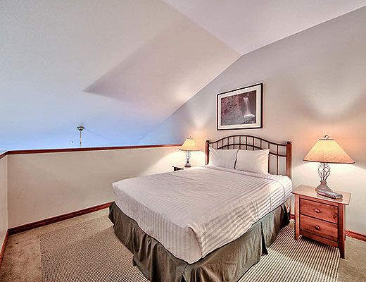Hearthstone Lodge #403 - Studio + Loft (Family Suite) - Sun Peaks