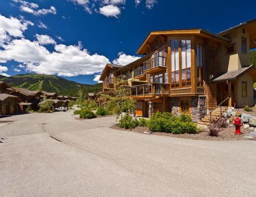 Woodhaven #16 - 2 Bdrm + Den HT - Sun Peaks