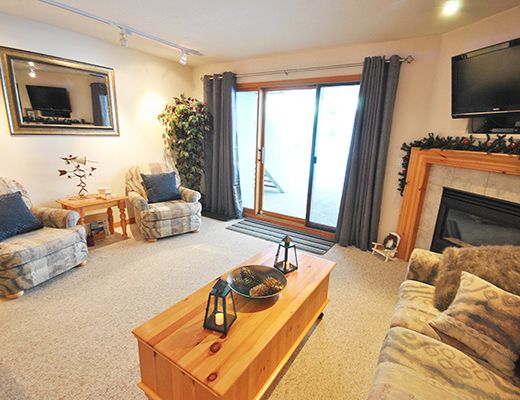 Snow Creek Village #17 - 1 Bdrm - Sun Peaks (TM)