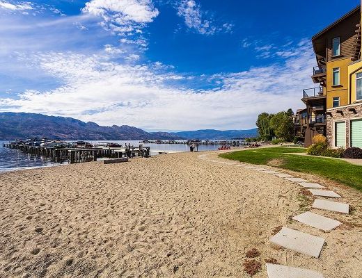 Barona Beach Lakefront Resort #7202 Boat lift - 3 Bdrm - West Kelowna (CVH)