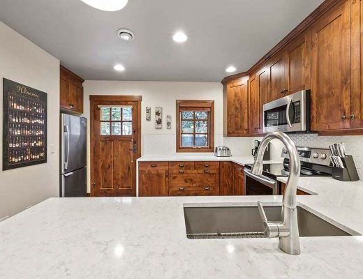 Woodhaven #13 - 2 Bdrm + Den HT - Sun Peaks (TM)