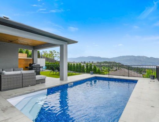 The Lakehouse - 4 Bdrm w/ Heated Pool HT - West Kelowna