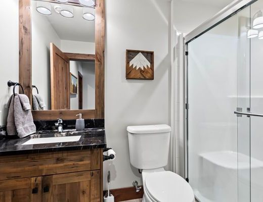 Village Walk #18 - 4 Bdrm HT - Sun Peaks (TM 15)