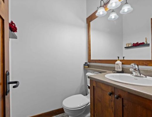 Woodhaven #46 - 2 Bdrm + Den HT - Sun Peaks (TM)