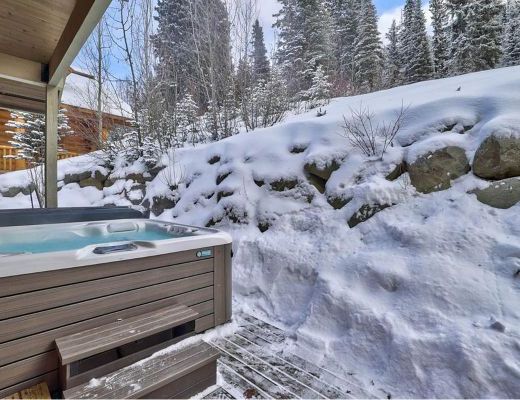Fairways Drive Twin Oaks - 4 Bdrm HT - Sun Peaks (TM 15)