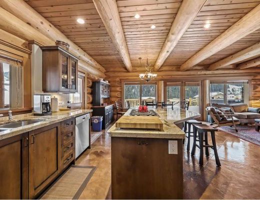 Fairways Drive Eagle View Chalet - 3 Bdrm HT - Sun Peaks (TM 15)